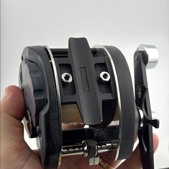 Ambassadeur Ultra Mag XL III Fishing Reel - Picture 5 of 6